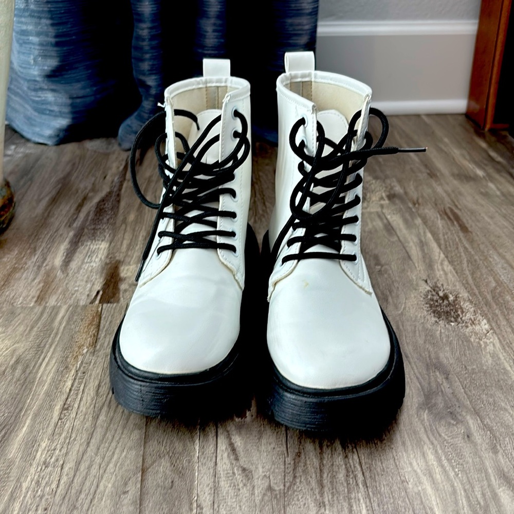 White combat boots for women size 5